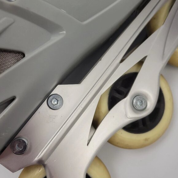 (83037-1) Acro Q-60 Rollerblades - Size 6 - Picture 10 of 16